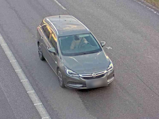 Muž ukradol auto záchranárovi a vyrazil na cesty. Prezradila ho vlastná chyba