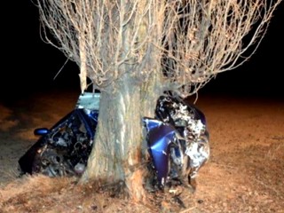 Smrteľná nehoda pri Galante. Muž narazil do stromu