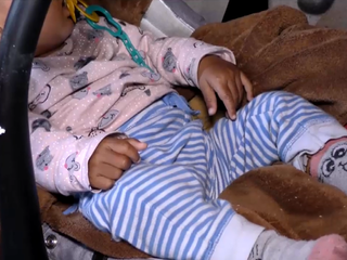 Súd rozhodol o osude 8-mesačného dievčatka, ktoré matka nechala u kamarátky a už sa poň nevrátila