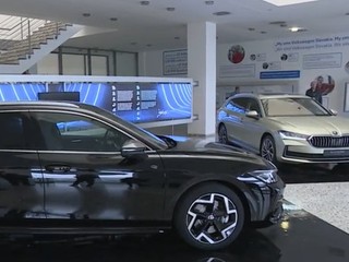 Bratislavská automobilka začína vyrábať dva nové modely. Garantuje stabilnú zamestnanosť