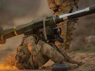 Na Ukrajinu smerujú protitankové komplety Javelin: Možno ich nebudú môcť použiť