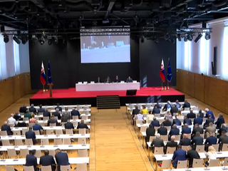 NR SR ani na 4. pokus neotvorila mimoriadnu schôdzu o uzavretí hraníc kvôli nelegálnej migrácii