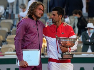 Finálový obrat Djokoviča, Srb má 19. grandslamový titul a druhý z Paríža