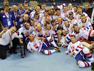 Slovenský hokejbal kraľuje svetu - vo finále muži i ženy