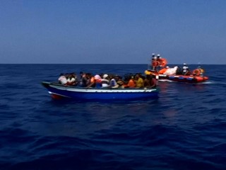 Nemecko chce ľudí určených na deportáciu držať pod zámkom