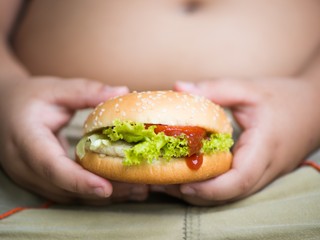 51 % Slovákov chce v roku 2025 schudnúť  priemerne o 12 kíl