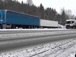 Výstraha pred vetrom aj lavínami