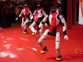 Je umelá inteligencia pomocník alebo hrozba? Slováci sa obávajú o prácu i súkromie