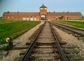 27. január je medzinárodným dňom pamiatky obetí holokaustu