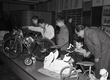 Rok 1949. Deň, keď deti v Bratislave dostali svoj vlastný obchodný dom.