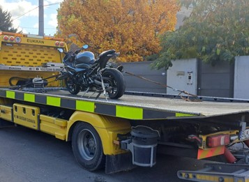 Rozsiahla policajná akcia na Slovensku: Jedným zo zadržaných má byť policajt