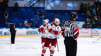 Slovan prišiel o post lídra tabuľky, Belasí padli s Liptákmi