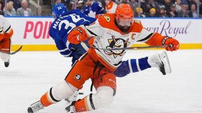 Čech GUDAS si po brutálnom faule zatvoril dvere v NHL