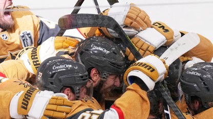 Rekordná noc vo VEGAS a šialenstvo, aké nemá v NHL obdobu