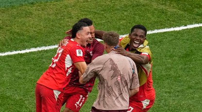 Poslednými štvrťfinalistami MS sú Švajčiari
