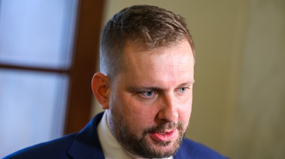 8. máj komplikuje situáciu nemocniciam aj pacientom. Plánované výkony či vyšetrenia sa posunú