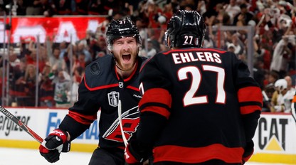 Hurricanes môžu získať Stanley Cup po 20 rokoch