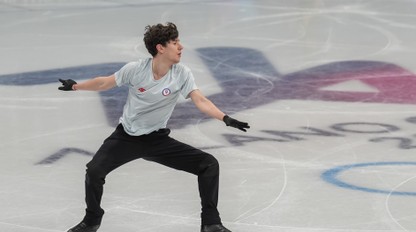 Adama HAGARU čaká krátky program