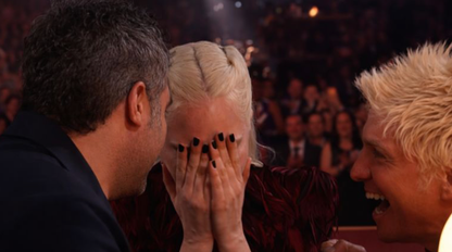 Čo sa odohralo medzi dvomi megahviezdami na Grammy? TENTO moment nikto nepochopil!