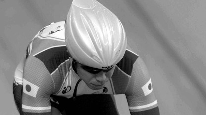 Tragédia počas pretekov. Zomrel strieborný olympijský víťaz v dráhovej cyklistike