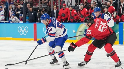 Skóre vo finálovom zápase otvárajú Američania