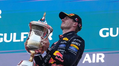 Premiérový triumf VERSTAPPENA v sezóne