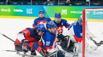 Parahokejisti podľahli Česku 1:8