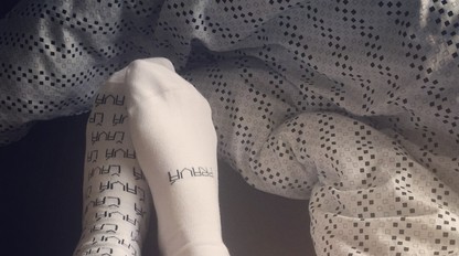 Oziabajú vás ruky a nohy? Ak vám pri tom modrejú prsty, spozornite