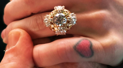 Rozchod krátko po zásnubách! Navonok idylka… Zlomila ju smrť otca?!