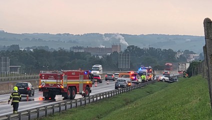 Vážna nehoda ochromila diaľnicu na Liptove. Jedna osoba zomrela, ďalšia je v kritickom stave