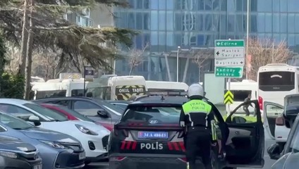 Polícia zabila jedného z útočníkov pri streľbe blízko izraelského konzulátu v Istanbule