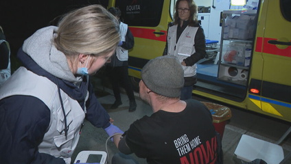 Pre tých, ktorých systém prehliada: Zdravotníci prinášajú starostlivosť pre ľudí bez domova