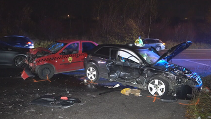 V Košiciach došlo k zrážke taxíka a dvoch áut. Traja ľudia utrpeli vážne zranenia