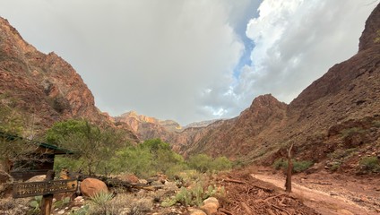 Prívalová povodeň zasiahla Grand Canyon. Nezvestných môže byť viac ako 20 ľudí