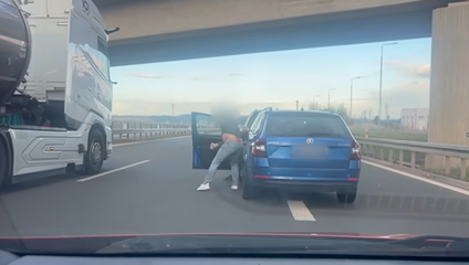 Agresor z českej diaľnice mal útočiť už v minulosti: V ohrozenom aute boli tiež deti