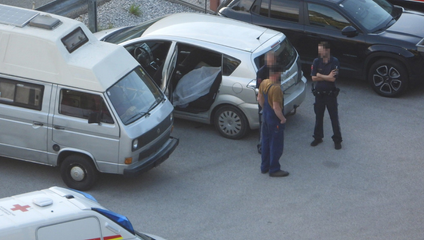 Auto odtiahli po poruche, o dva dni prišiel strašný objav. Na zadnom sedadle bola mŕtvola