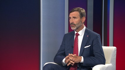 Dcéra ministra Blanára mala havarovať na nebezpečnom esíčku. Miesto opustila pred príchodom polície