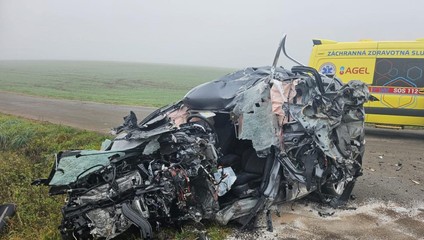 Čelná zrážka pri hraniciach s ČR si vyžiadala život vodiča osobného auta