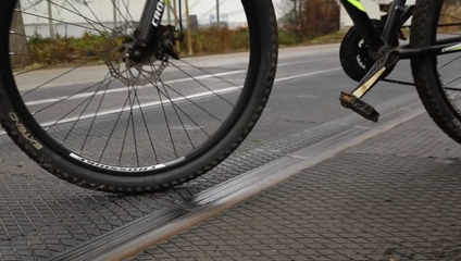 Nebezpečné železničné priecestie vo Veľkej Lomnici si prešlo opravou