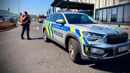 Zlodeji ako z akčného filmu: Ukradli gramofón a potom utekali po fasáde
