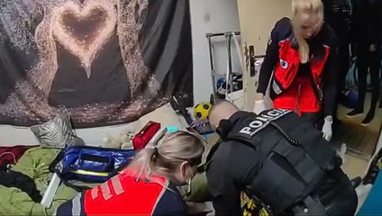 Rozhodovali sekundy: Mladá žena sa po hádke s priateľom bodla do srdca, oživovali ju policajti