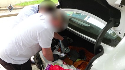 Muž chcel predať urán za 700 tisíc dolárov. Zadržala ho polícia