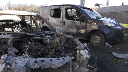 Majiteľovi večierky zhoreli autá, pred mesiacmi mu zapálili aj budovu