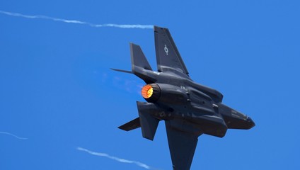 Záhada: Citlivé súčiastky americkej "neviditeľnej" stíhačky F-35 skončili v Hongkongu