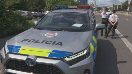 Muž zbil chlapca, prekážali mu jeho maskáče. Dieťa skončilo s krvácaním do mozgu