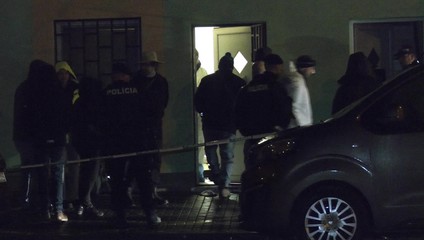 Smrť muža vyšetrujú ako vraždu, podozrivá partnerka bola pod vplyvom alkoholu