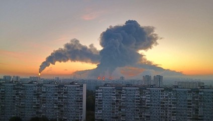 Ukrajinské drony zaútočili na Moskvu. Požiare zachvátili sklad aj ropnú rafinériu