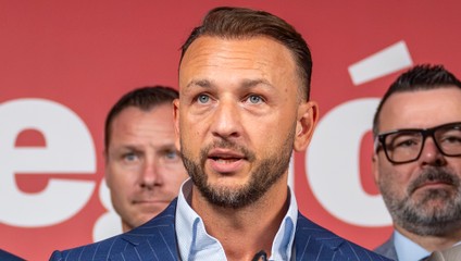 Tri mimovládky spustili petíciu za odchod Šutaja Eštoka. Hovoria o bezpečnostnej hrozbe
