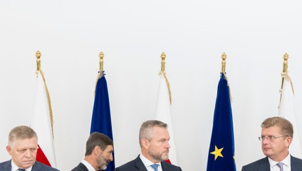 Predvolebná pomoc z Ruska? Opozícia žiada celú pravdu od Pellegriniho, Fica aj Blanára