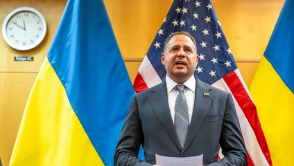 Zelenskyj odvolal Jermaka. Bývalý šéf kancelárie teraz mieri na front